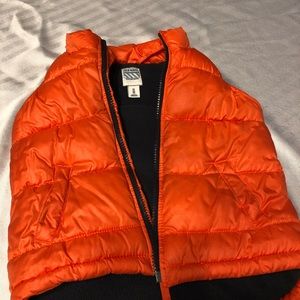 Boys orange puffer vest size 3t like new!